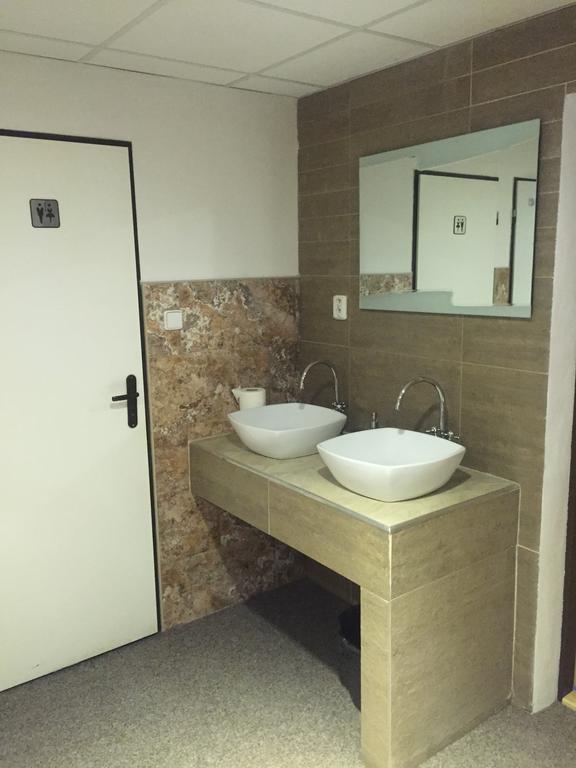 Ubytovna Statek Olomouc Luaran gambar