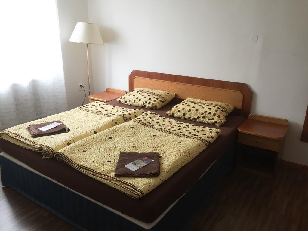 Ubytovna Statek Olomouc Luaran gambar